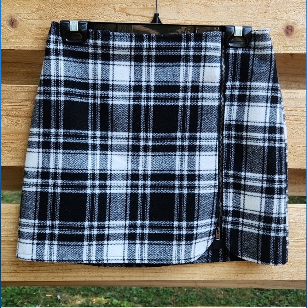 Hollister Wool Blend Plaid Skirt Black White Exposed Side Zipper Fully Lined S - Picture 16 of 17